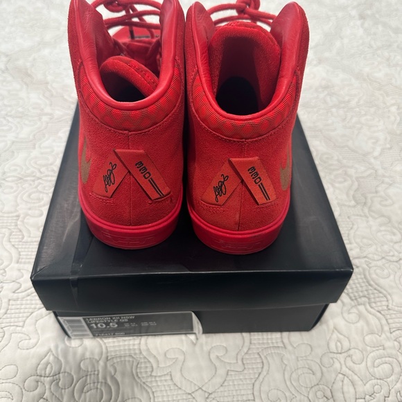 100% Authentic Nike LeBron 12 NSW - Picture 5 of 6